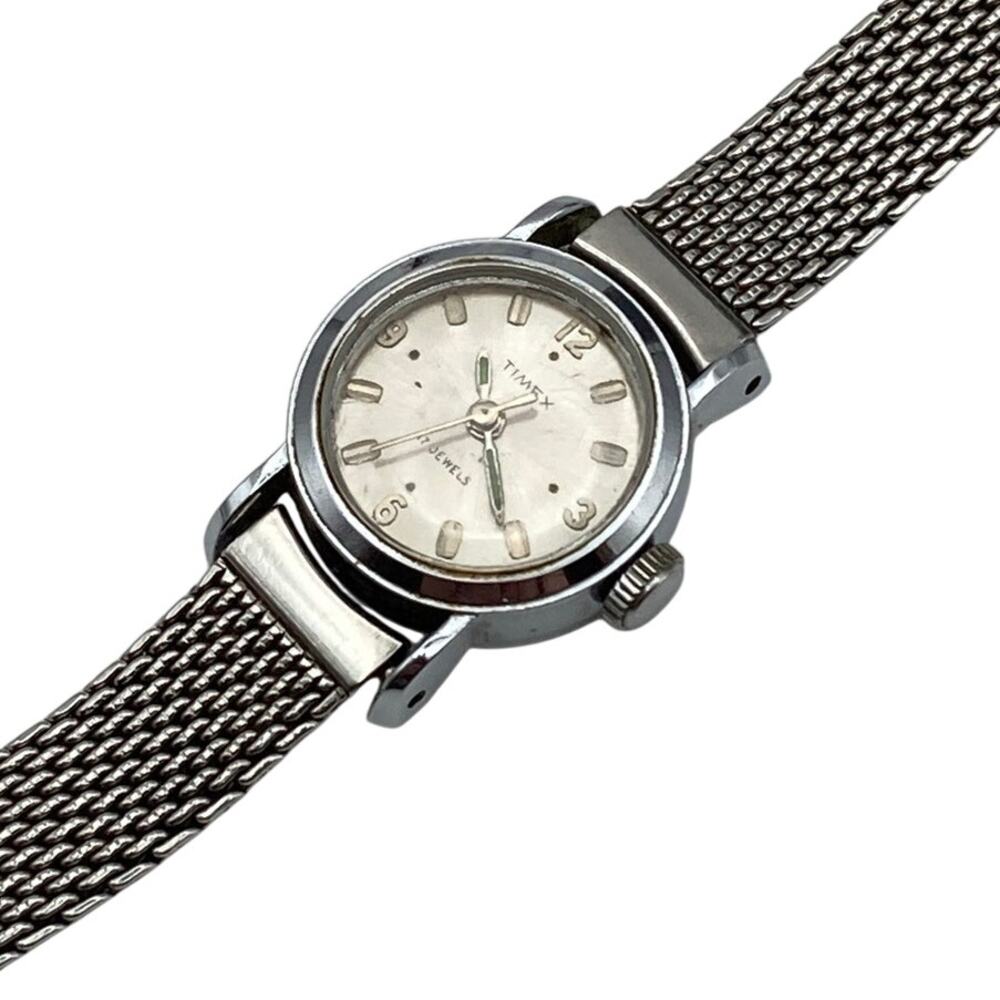 VTG Timex 17 jewels Women's Petite Watch 19mm Adjustable Fits Wrist Up to 7.25"